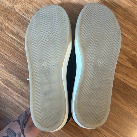 Like NEW Rothy’s Black Laceup Sneakers sz 8.5 - Picture 6 of 6